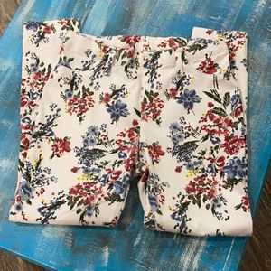 EUC Women’s Time and Tru Floral Print Jegging